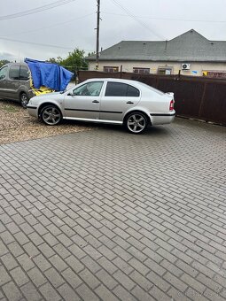 225/40 R18 - 3