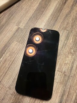 Iphone 15 - vady na zariadení - 3