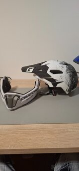 Predám fullface MTB prilbu CRATONI - 3