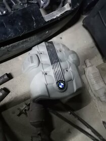 Blatník bmw e65 - 3