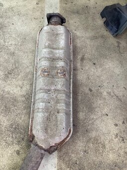 Výfuk Mercedes clk w208 - 3