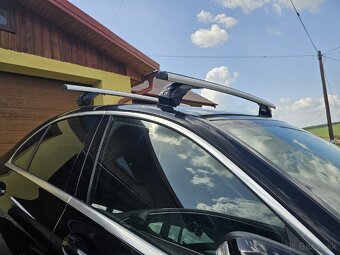 priečny nosič na Mercedes C (w 205) - 3
