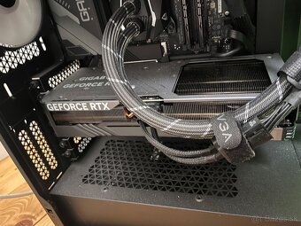 RTX 4070 GIGABITE gaming OC12gb - 3
