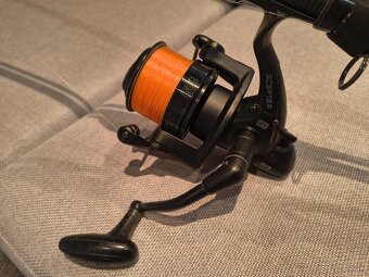 Prút Prologic 3m Custom Black , navijak Tica Scepter GTY6000 - 3