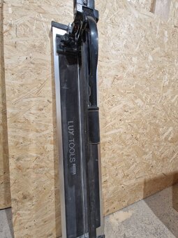 rezačka na kachličky lux tools 800 - 3