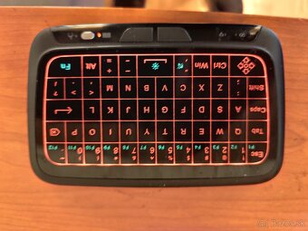 Android TV box, bezdrôtový touchpad/myš a klávesnica. - 3