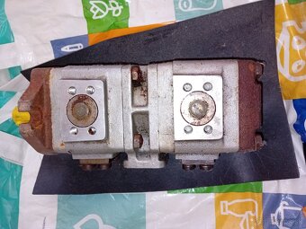 ECKERLE HYDRAULICKÉ ZUBOVÉ ČERPADLO
- 3