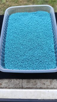 české korále více barev viz fota 1 kg 5 e - 3