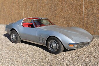 Chevrolet Corvette T-top z roku 1971 - 3