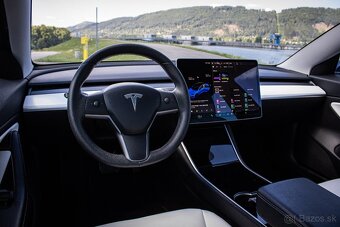 Tesla Model 3 Long Range, biely int, Premium Audio, 4x4, DPH - 3