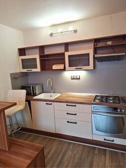 1,5 izbový byt, Hronská ulica, 10 min peši od UNLP - 3