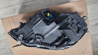 Svetlo prave mercedes S w222 - 3