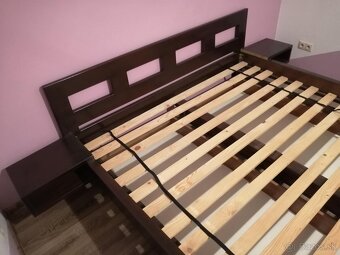 masívna posteľ - 3