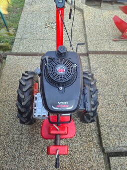 Predám malotraktor Vari XP200A - 3