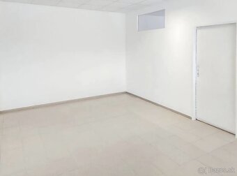 Kancelárske-obchodné priestory-centrum Prievidza - 3