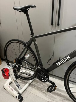 Predám cestný bicykel + trenažér ELITE - 3