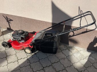 Benzinova kosacka - 3