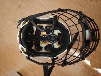 Predam prilbu CCM Tacks 310 L - 3