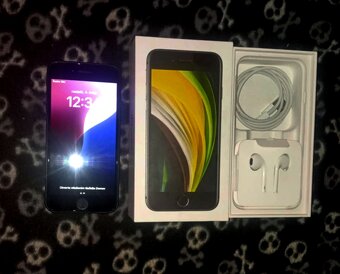 iPhone SE 2020 64GB Black - 3