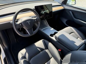 Tesla Model Y EXCLUSIVE LONG RANGE-DUAL MOTOR - 3