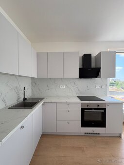 Na prenájom luxusný 2-izbový byt v projekte CUKROVAR - 3