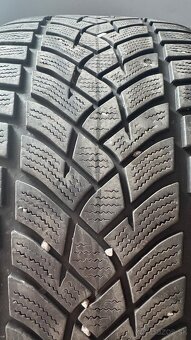 4KS ZIMNÉ PNEUMATIKY GOODYEAR 255/40 R20 - 3