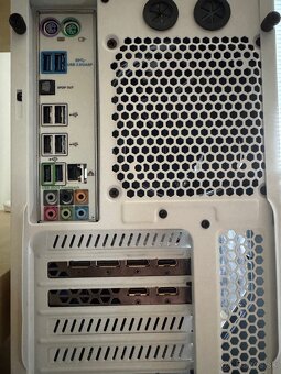 Počítač AMD FX-8320 + RX Vega 56 - 3