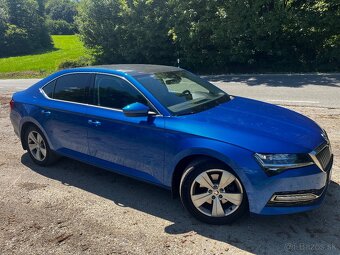 Škoda Superb 2.0 TDI 110 kW 7DSG - Modrá Race Blue Metalíza - 3