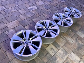 Zimná sada org VW 5x112 7J ET40 215/55 R17 - 3