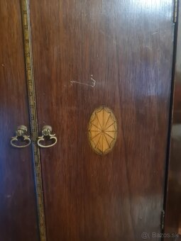 Závesná skrinka - 3