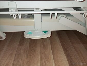 Zdravotnú polohovaciu posteľ - 3