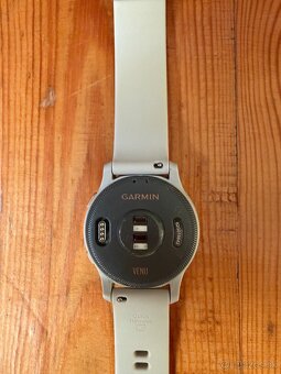 Garmin Venu RoseGold Sand - 3