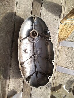 Jawa CZ kryt spojky - 3