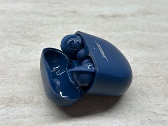 Bose QuietComfort Ultra Earbuds, Blue - 3