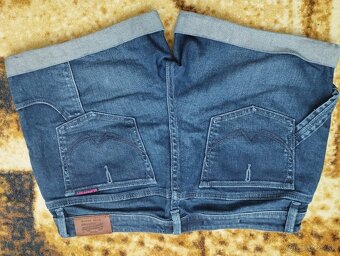 Damske riflove sortky Superdry a zelena kosela - 3