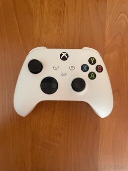 Xbox Series ovládač - 3
