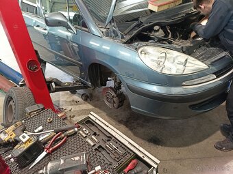 Predám Peugeot 807 2 l 88kw - 3