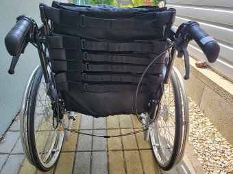 aktivny invalidny vozík Sopur 49cm pridávne brzdy pre asiste - 3