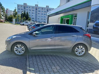 Hyundai i30 1.6 CRDI/94 KW STYLE MT6 + ZIMNE PNEU - 3