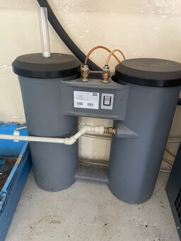 Skrutkový kompresor s výbavou a pieskovačkou - 3