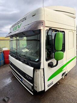 2 ks kabíny na ťahač DAF XF 105 - 3