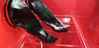 Pieskovacia kabína – 220L, uzavretý systém, 890 × 560 × 1380 - 3