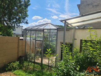 Na predaj dvojgeneračný rodinný dom Nové Zámky  - 3