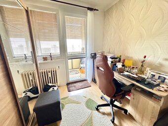 Na predaj malý 3 izbový byt s loggiou na Juhu - 3