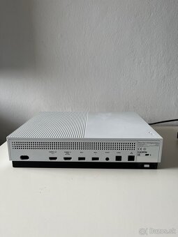 Xbox One S 1TB All- Digital - 3