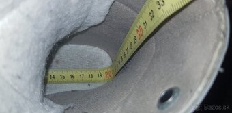 Predám komplet detskú hokej výstroj (prípravka-2.trieda) - 3