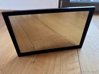 Umbra Cubika vesiakova policka so zrkadlom - 3