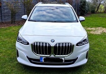 BMW Řada 2, 218d - 3