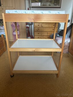 Prebaľovací pult - 3