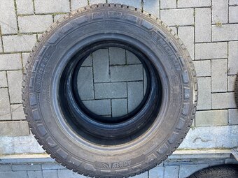 205/65R16C Michelin - 3